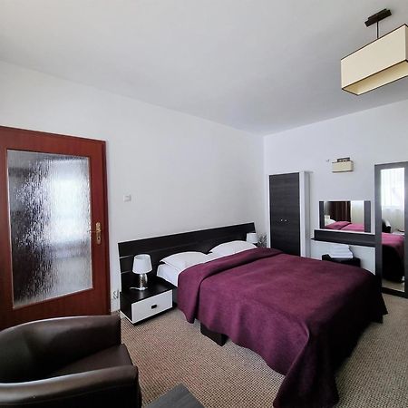 Casa Cristina Hotel Brasov Bagian luar foto