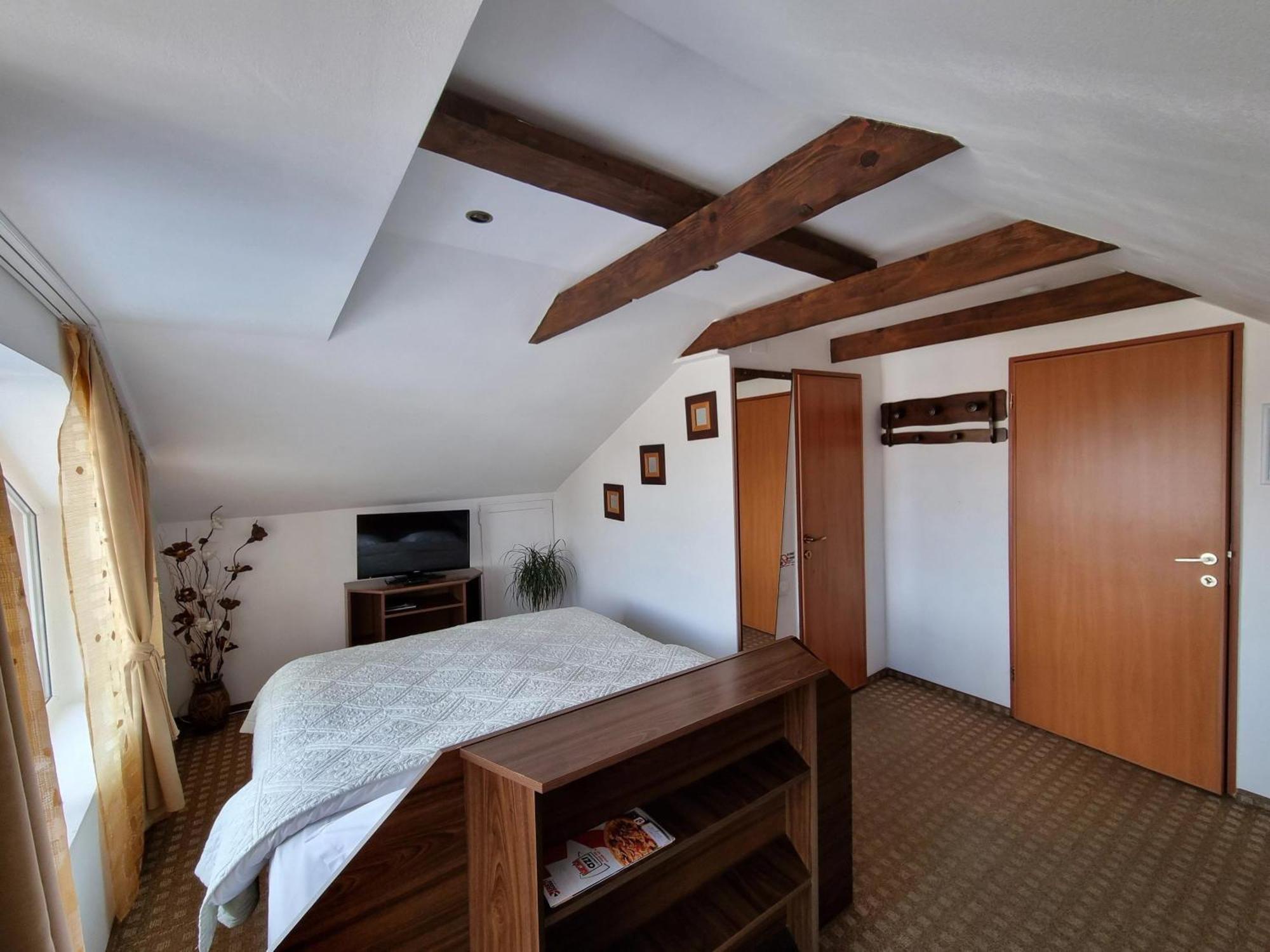 Casa Cristina Hotel Brasov Bagian luar foto